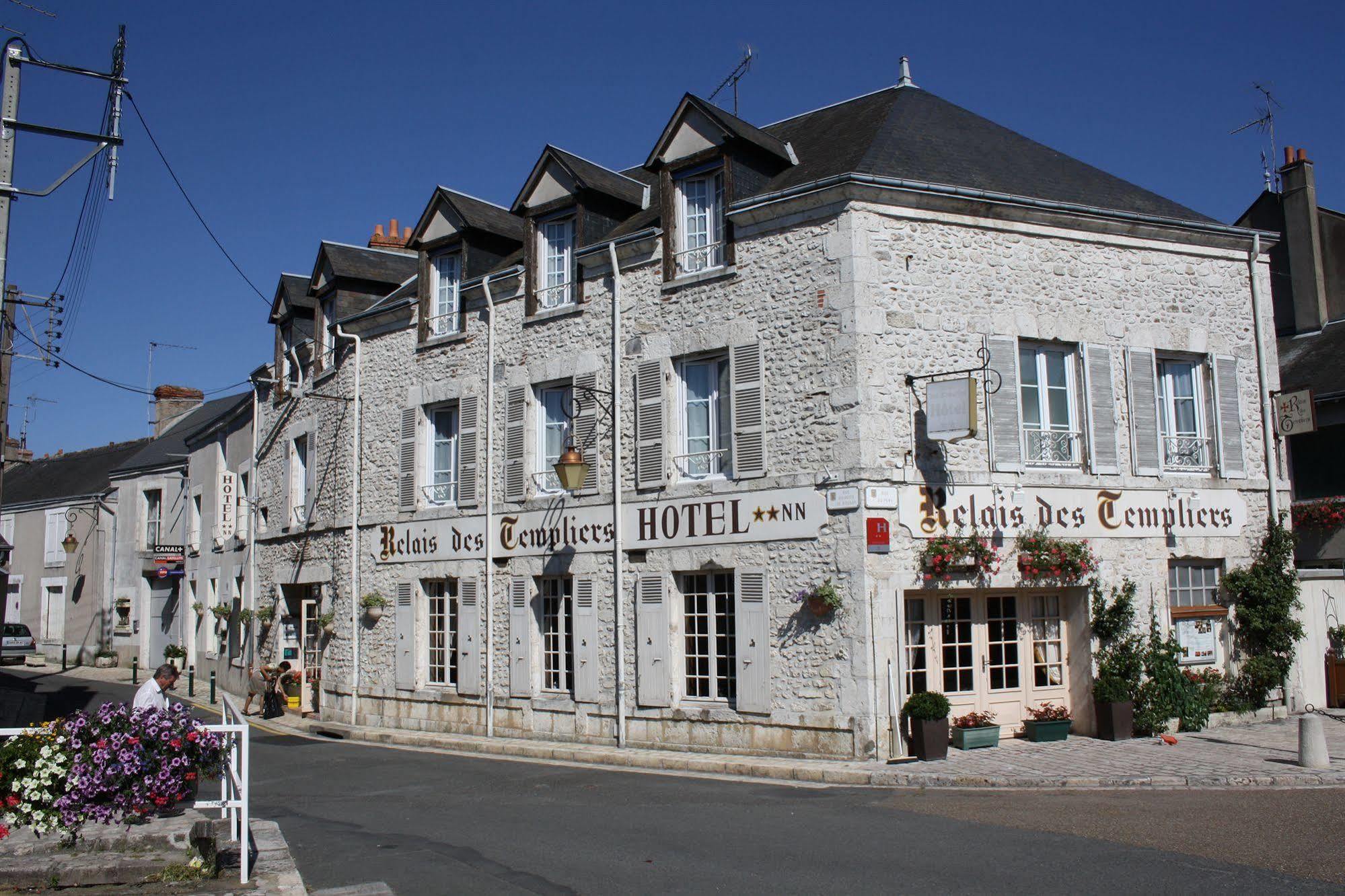 Hotel Le Relais Des Templiers Beaugency Exterior foto